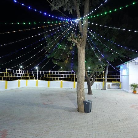ホテルVedha Residency Tiruvannāmalai エクステリア 写真