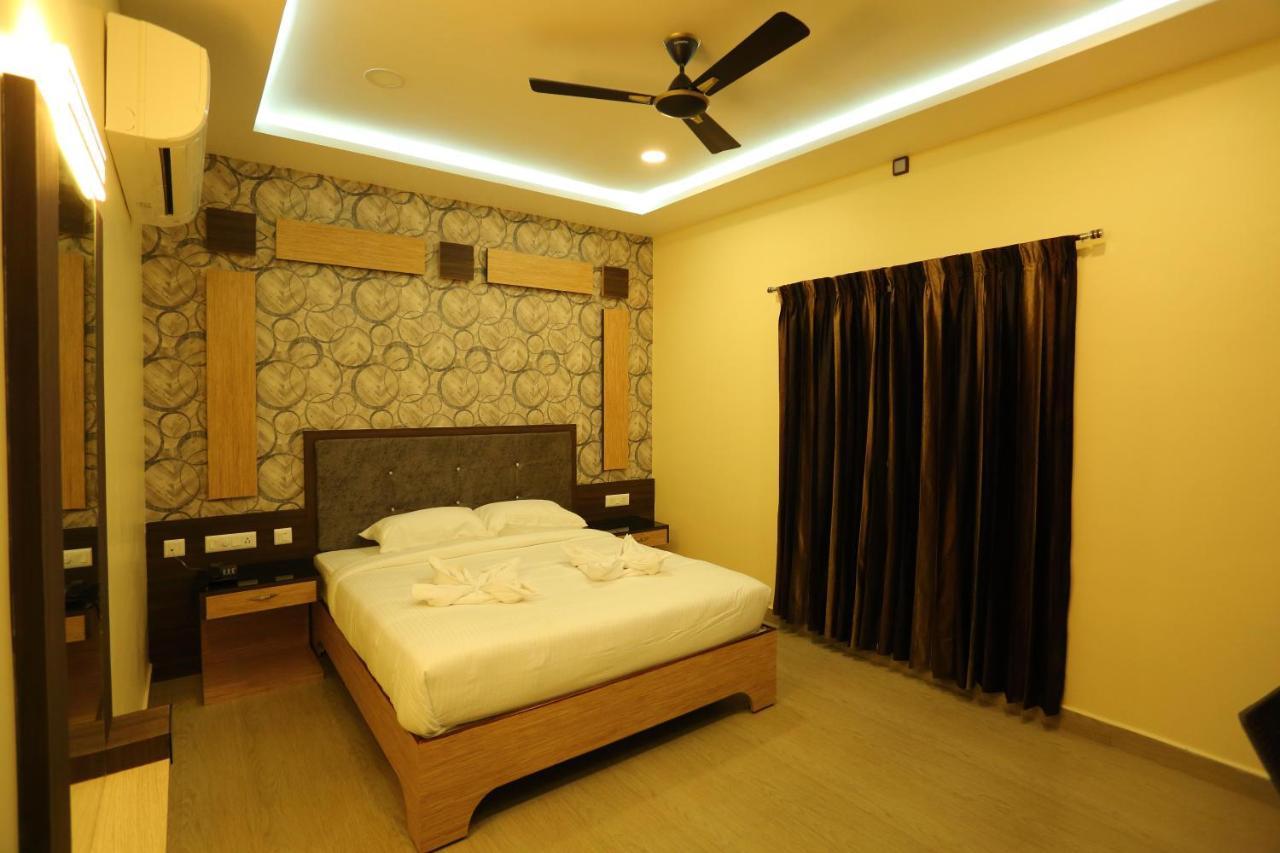 ホテルVedha Residency Tiruvannāmalai エクステリア 写真