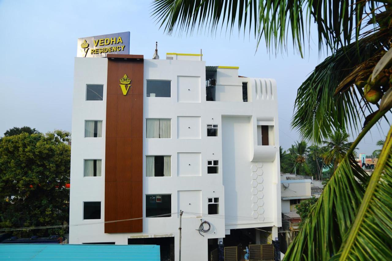 ホテルVedha Residency Tiruvannāmalai エクステリア 写真