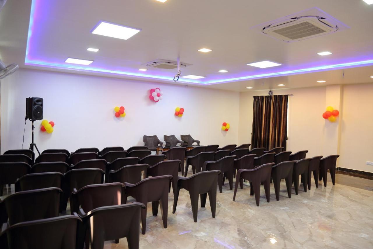 ホテルVedha Residency Tiruvannāmalai エクステリア 写真