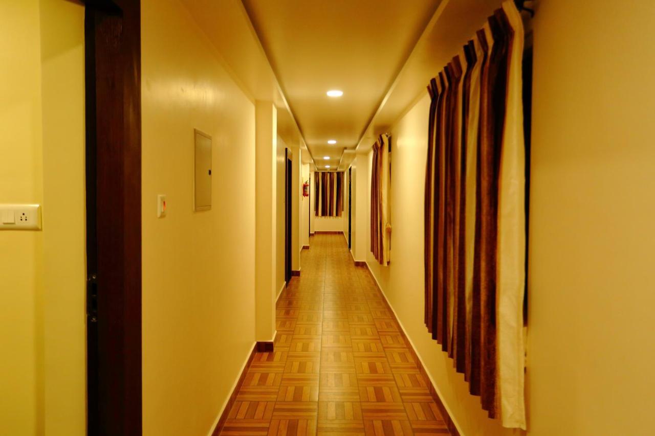 ホテルVedha Residency Tiruvannāmalai エクステリア 写真